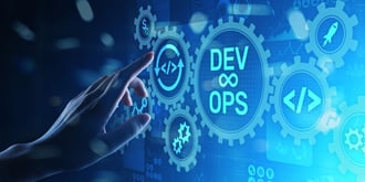 今さら聞けない開発手法の違いと特徴（DevOps、アジャイル、ウォーターフォール 他）